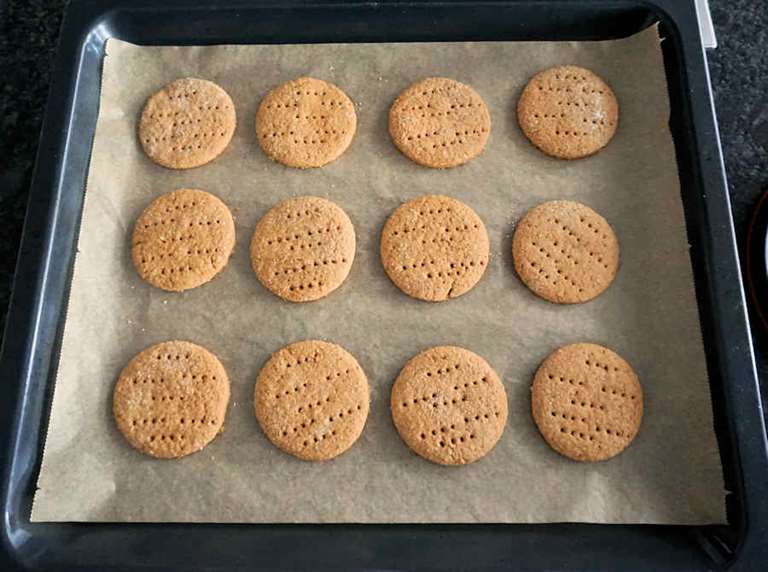 Milk Chocolate Digestives Recipe Cuisine Fiend